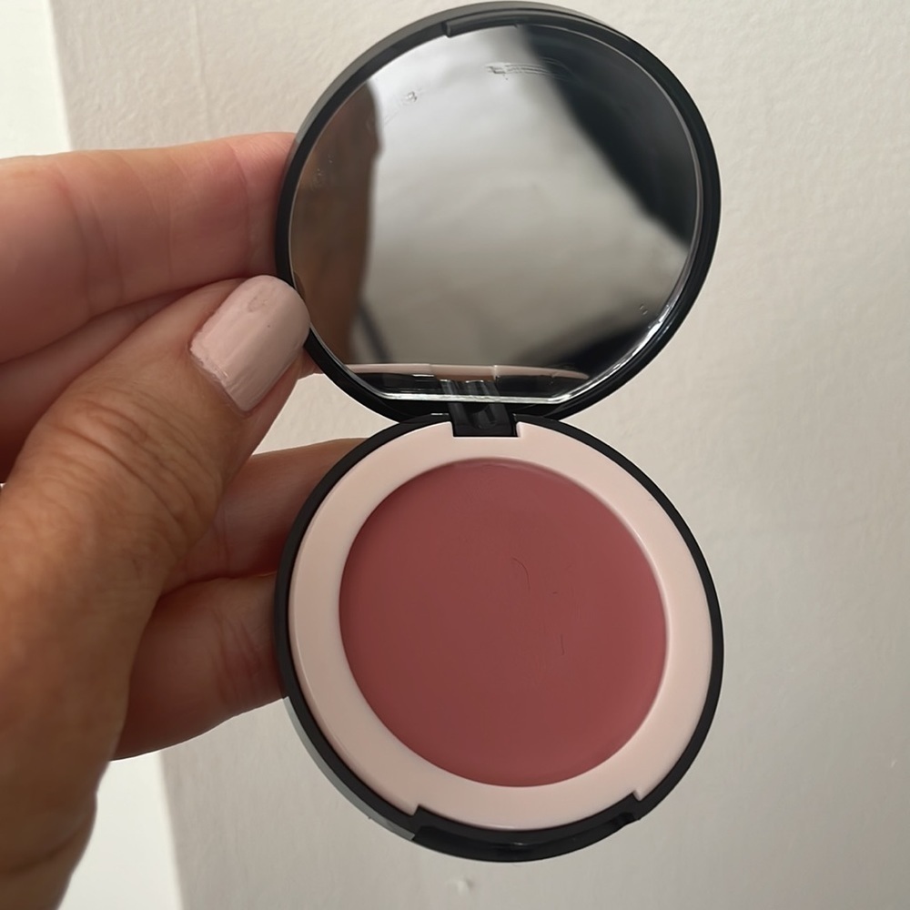 Doll 10 HydraGel Cream Blush (she’s a doll) with mirror - Picture 3 of 3